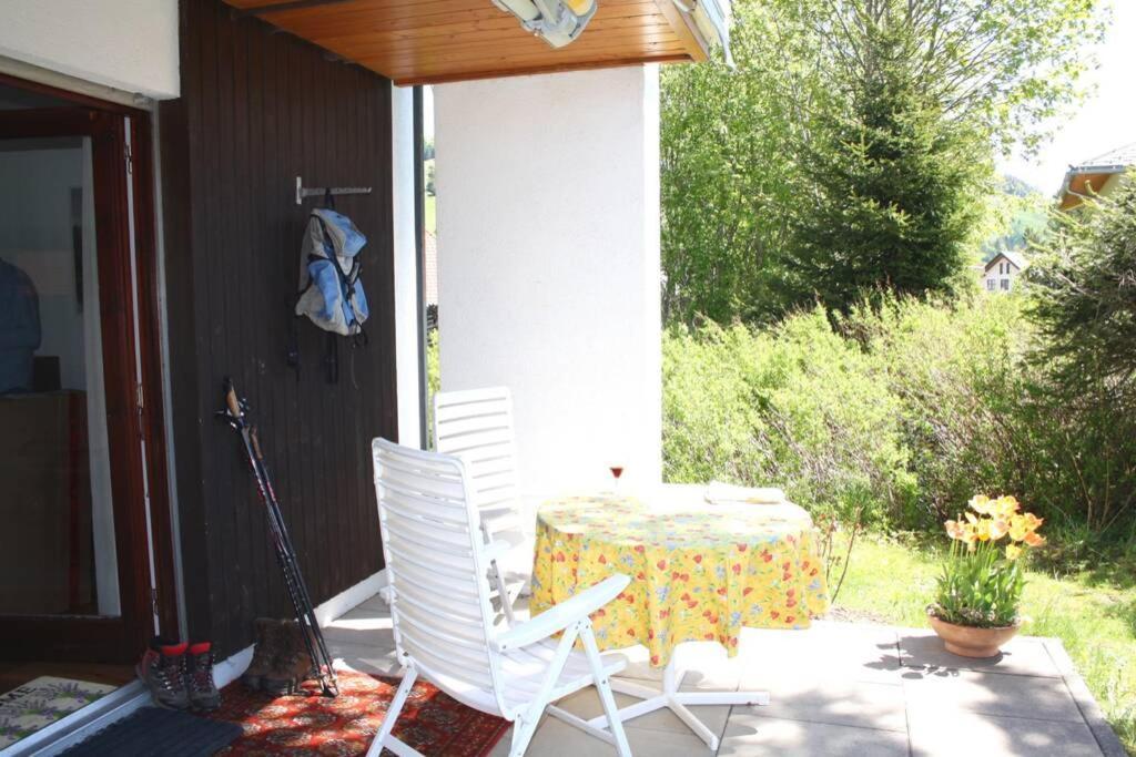 Gemuetliche Fewo Mit Sonnenterrasse Bernau im Schwarzwald Exteriör bild